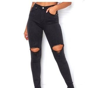 White Fox XS  🦊 Boutique Distressed High Rise Skinny Jeansand Women’s 🖤